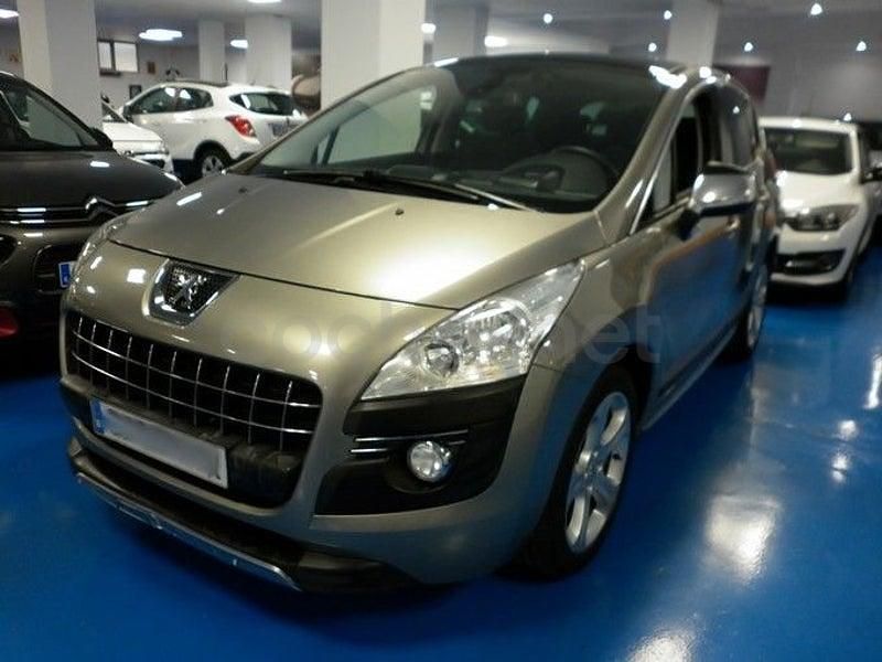 Usado Peugeot 3008 Allure 115 CV (84 kW) 2013 Marrón Familiar