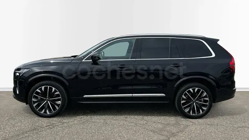 Käytetty Volvo XC90 Plus 250 HP (183 kW) 2025 Musta Katumaasturi