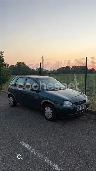 Usado Opel Corsa Swing 60 CV (44 kW) 1997 Verde Utilitario
