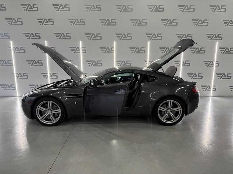 Gris Usado 2009 Aston Martin Vantage Coupe | 36.000 € - Imagen 1/4