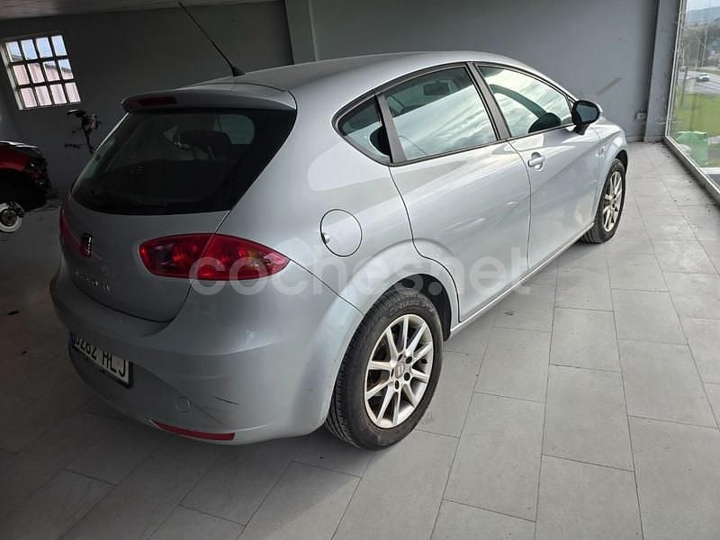 Usado Seat Leon Copa 90 CV (66 kW) 2012 Gris / plata Berlina