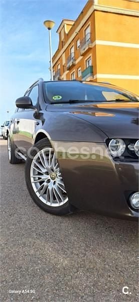 Marrón Usado 2009 Alfa Romeo 159 Distinctive Familiar | 7500 € (Precio justo) - Imagen 1/4