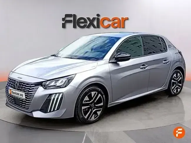 Usado Peugeot 208 Allure 100 CV (73 kW) 2025 Gris Utilitario