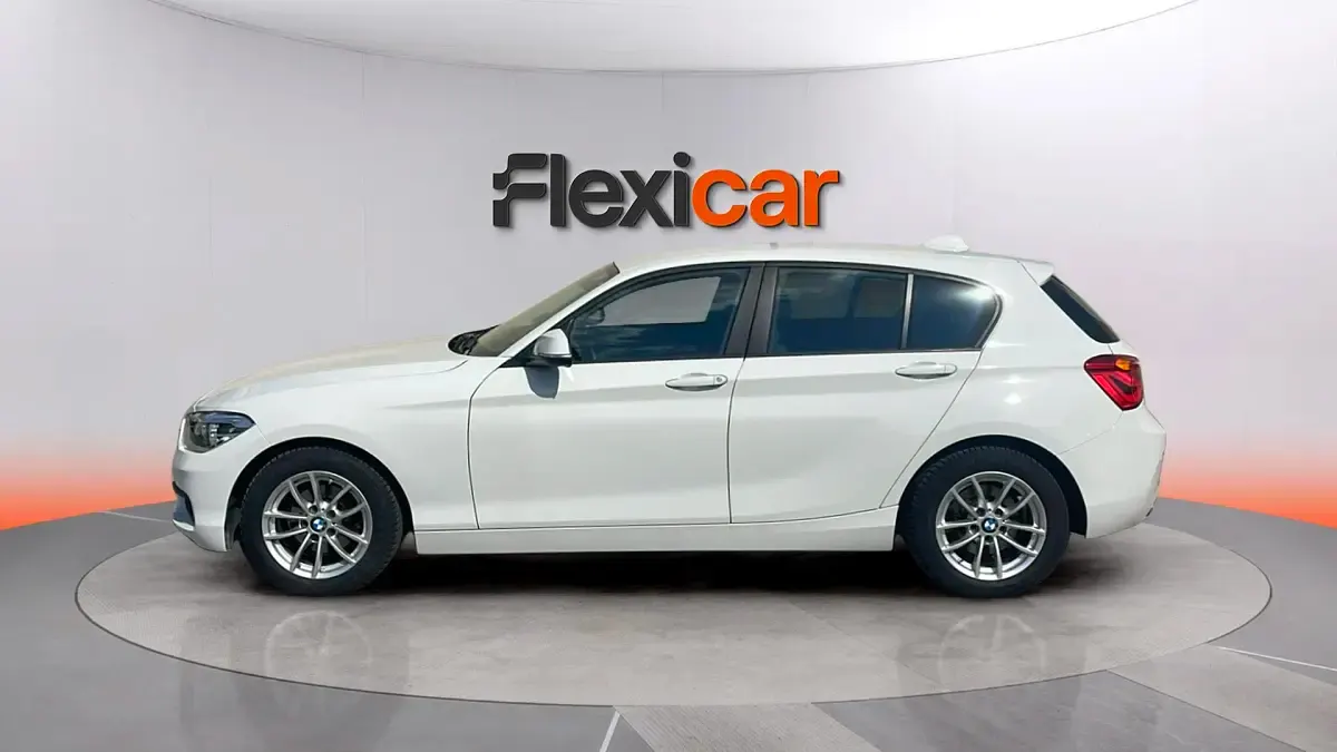 Usado BMW 116 116 CV (85 kW) 2019 Blanco Utilitario