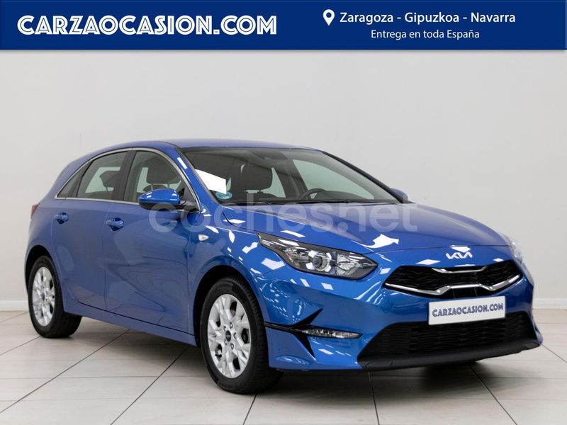 Azul Usado 2024 Kia Ceed Berlina | 17.900 € (Precio justo) - Imagen 1/4