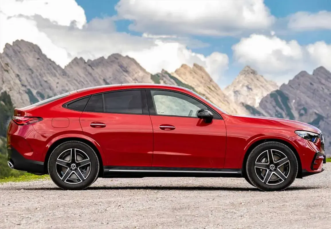 Używany Mercedes GLC220 197 KM (144 kW) 2023 Szary Coupe