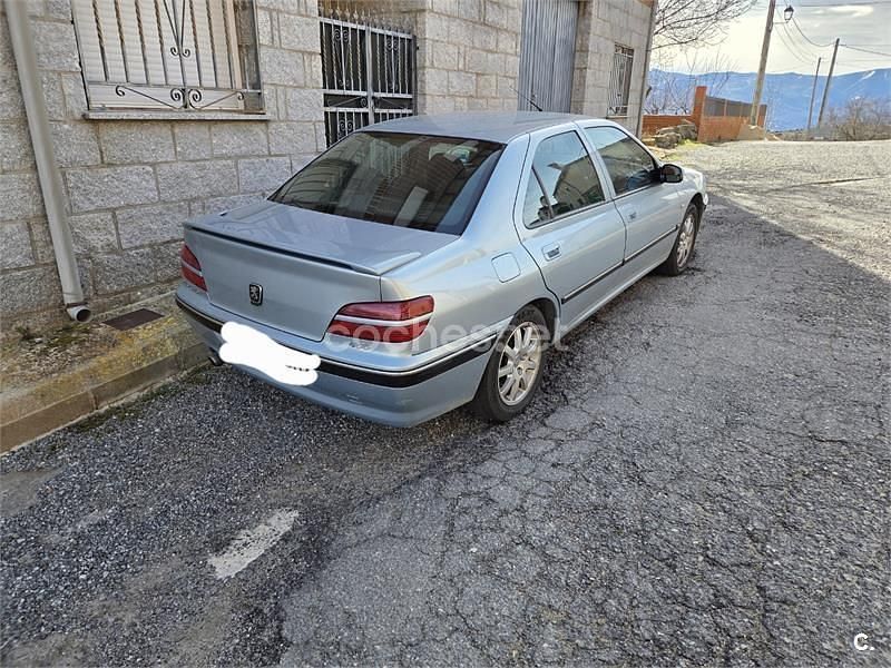 Usado Peugeot 406 110 CV (80 kW) 2003 Gris / plata Berlina
