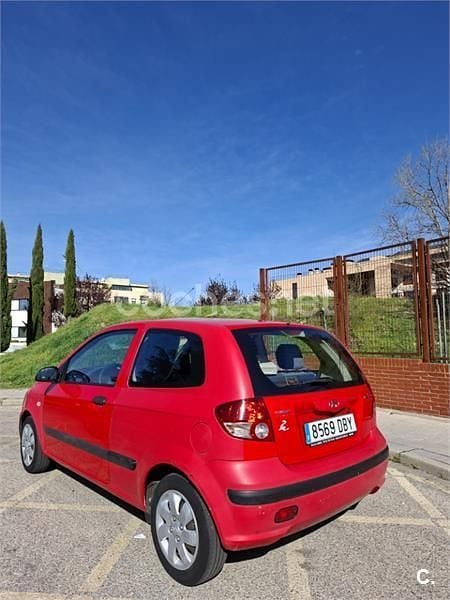 Usado Hyundai Getz 63 CV (46 kW) 2004 Rojo Utilitario