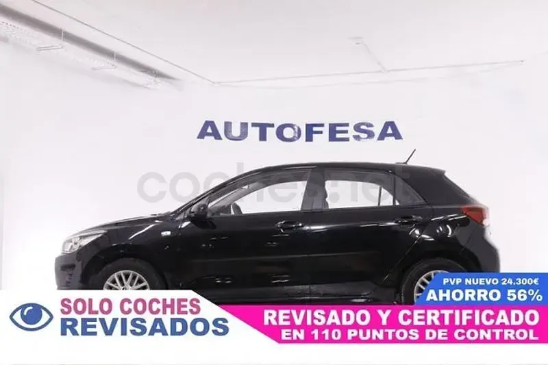 Usado Kia Rio 84 CV (61 kW) 2022 Negro Berlina