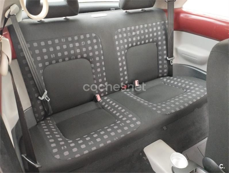 Rojo Usado 2000 VW Beetle Berlina | 4000 € (Un poco caro) - Imagen 1/4