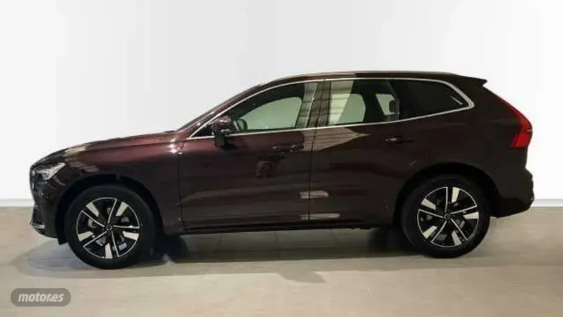 Nuevo Volvo XC60 Plus 250 CV (183 kW) 2026 Rojo SUV