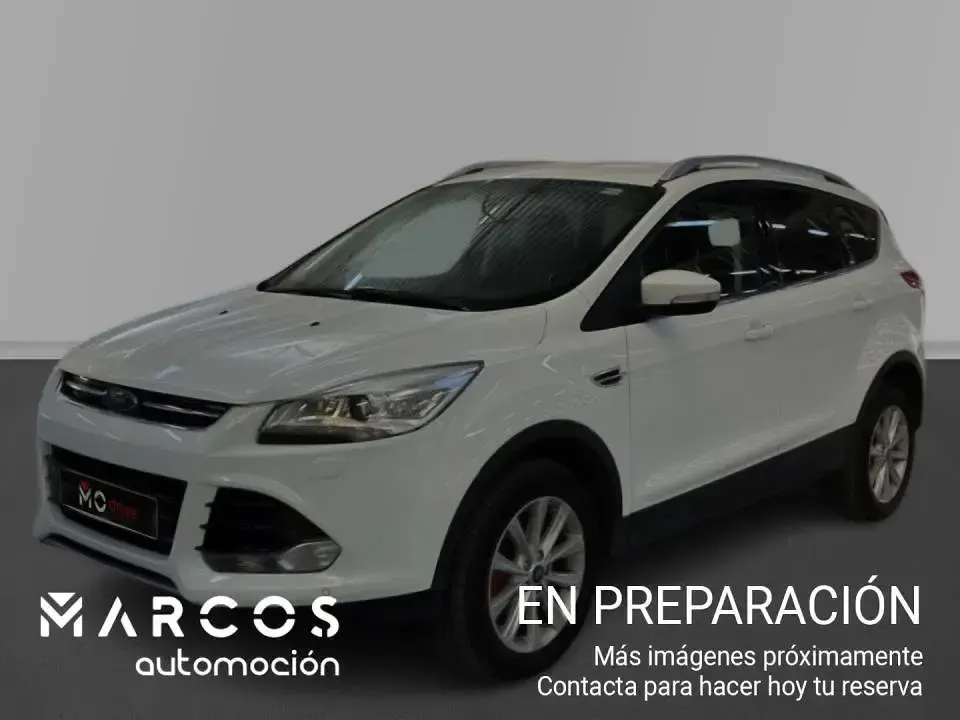 Usado Ford Kuga Titanium 120 CV (88 kW) 2016 SUV