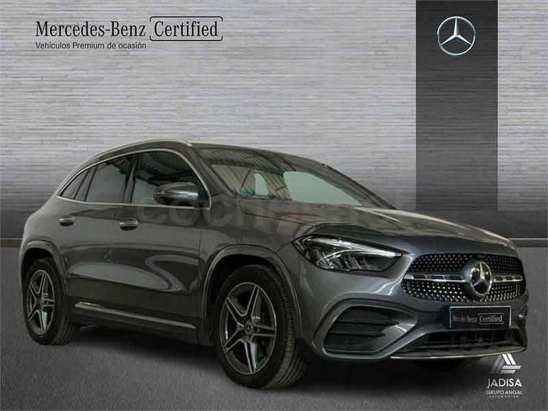 Usado Mercedes GLA200 163 CV (119 kW) 2025 Gris / plata SUV