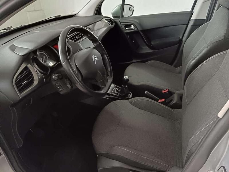 Usado Citroën C3 Live 82 CV (60 kW) 2016 Plateado Utilitario