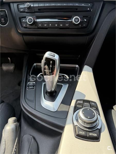 Usado BMW 320 Gran Turismo 184 CV (135 kW) 2016 Gris / plata Berlina