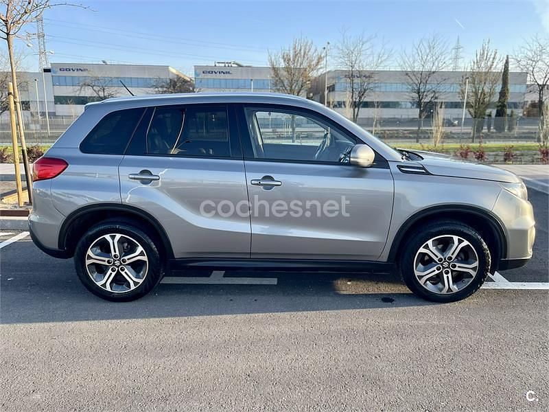 Usado Suzuki Vitara GL 120 CV (88 kW) 2016 Gris / plata SUV