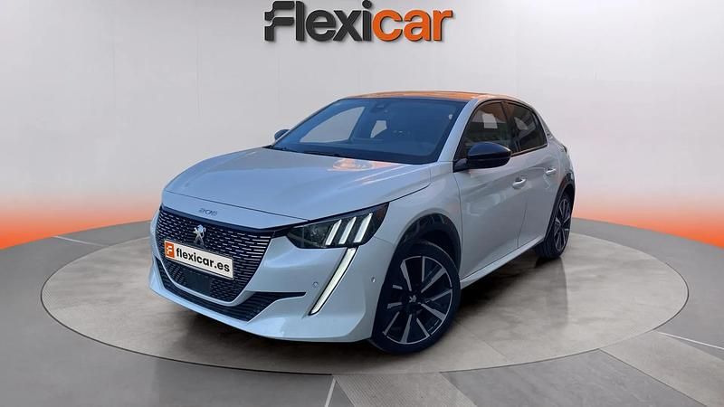 Usado Peugeot 208 GT-line 101 CV (74 kW) 2020 Blanco Utilitario