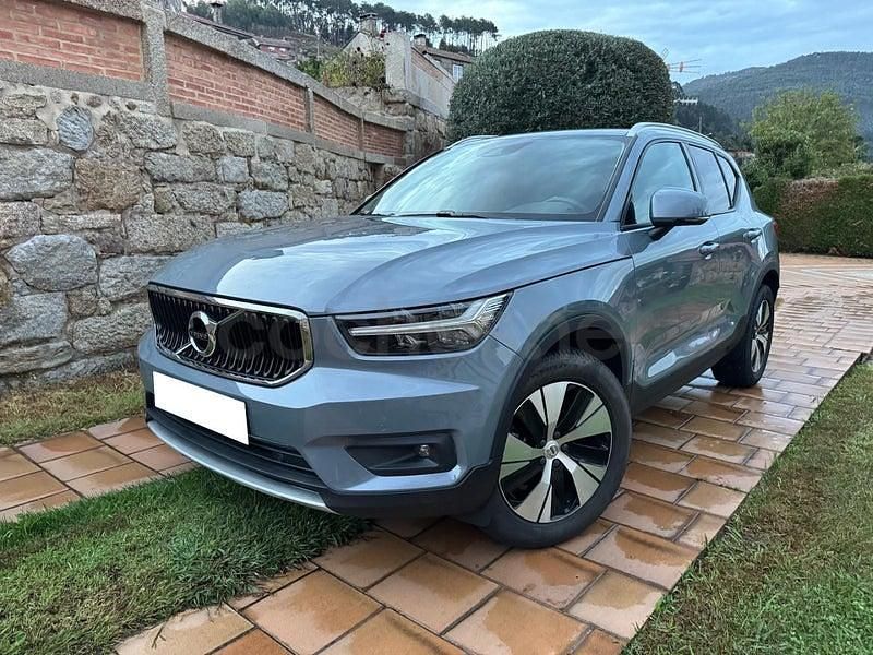 Usado Volvo XC40 Momentum 163 CV (119 kW) 2021 Gris / plata SUV