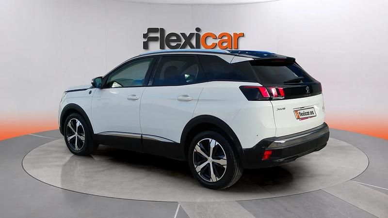 Usado Peugeot 3008 Allure 131 CV (96 kW) 2018 Blanco SUV