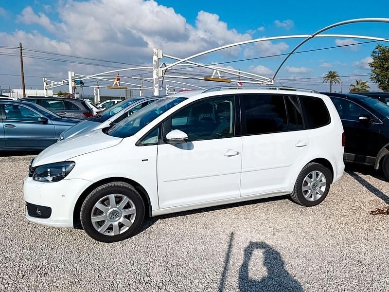 Usado VW Touran Advance 140 CV (102 kW) 2015 Blanco Monovolumen