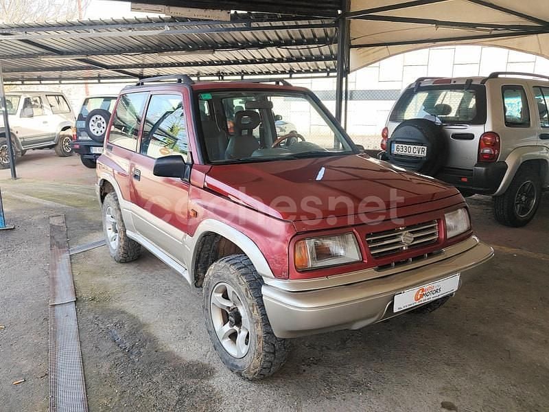 Usado Suzuki Vitara 90 CV (66 kW) 2002 Rojo SUV
