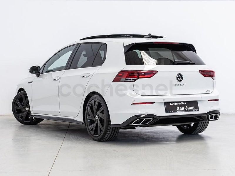 Usado VW Golf VIII R-line 150 CV (110 kW) 2021 Blanco Berlina
