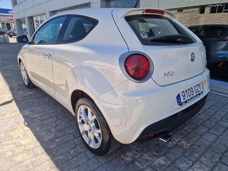 Usado Alfa Romeo MiTo Progression 95 CV (69 kW) 2010 Blanco Utilitario