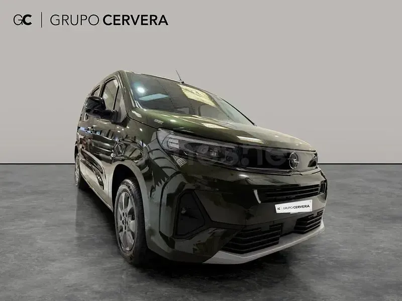 Nuevo Opel Combo 100 CV (73 kW) 2026 Verde Monovolumen