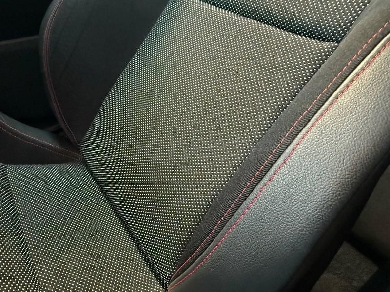 Usado Renault Mégane IV R.S. 275 CV (202 kW) 2016 Gris / plata Coupe