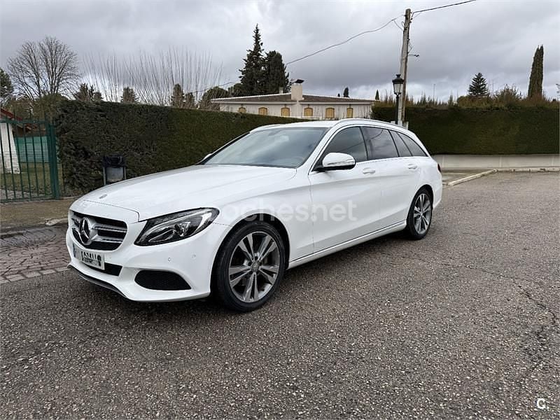 Usado Mercedes C220 Avantgarde 170 CV (125 kW) 2015 Blanco Familiar