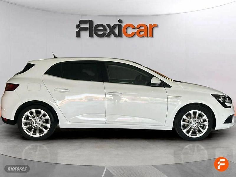 Usado Renault Mégane IV Zen 130 CV (95 kW) 2016 Blanco Berlina