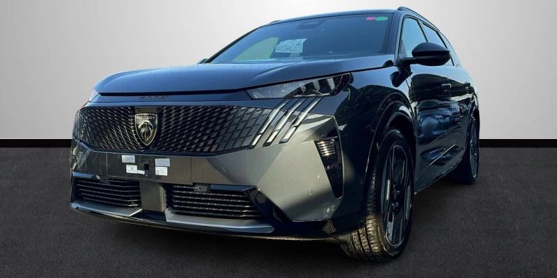 Blanco Nuevo 2025 Peugeot e-5008 GT SUV | 46.890 € - Imagen 1/4