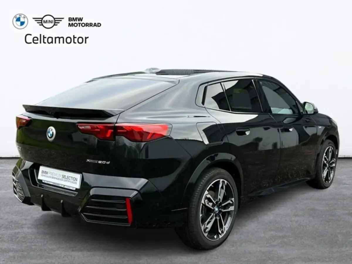 Usado BMW X2 Comfort Edition 163 CV (119 kW) 2025 Negro SUV