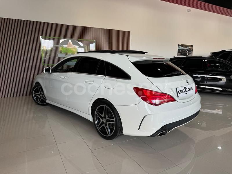 Usado Mercedes CLA200 Shooting Brake AMG line 156 CV (114 kW) 2016 Blanco Familiar