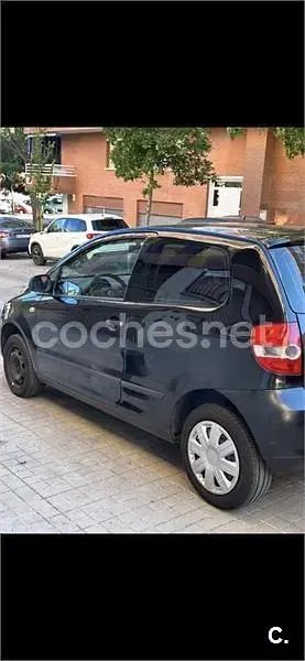 Usado VW Fox 75 CV (55 kW) 2005 Negro Utilitario