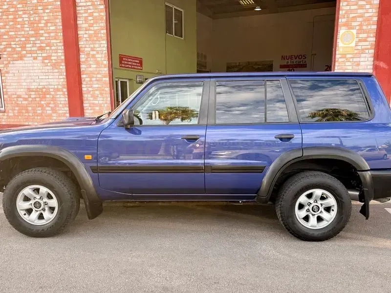 Usado Nissan Patrol S 130 CV (95 kW) 1999 Azul SUV