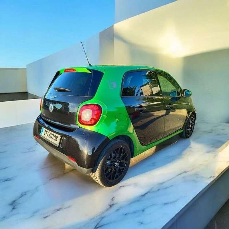 Usado Smart ForFour Electric Drive 60 kW (82 CV) 2018 Negro Utilitario