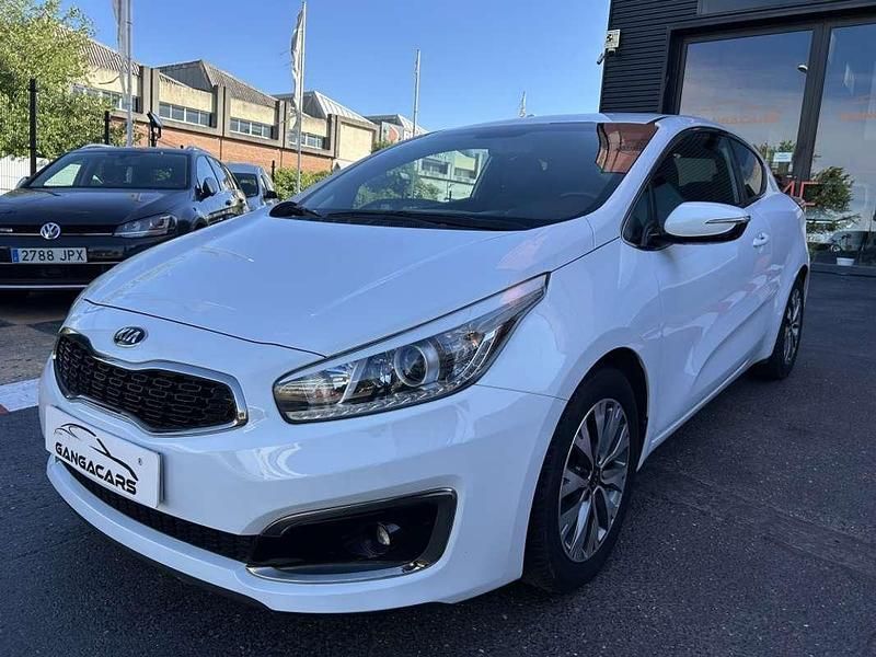 Usado Kia ProCeed 136 CV (100 kW) 2016 Blanco Utilitario
