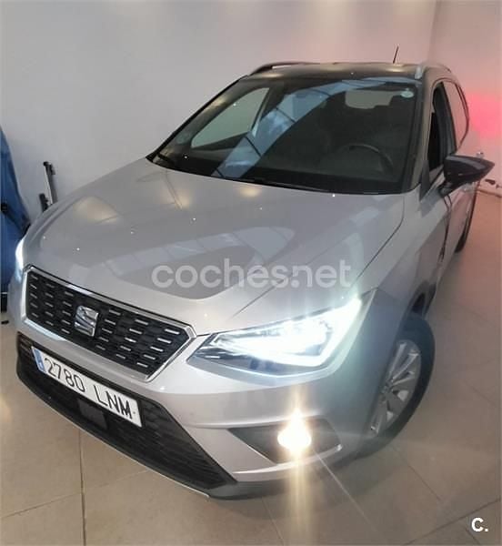 Gris / plata Usado 2021 Seat Arona XCELLENCE SUV | 17.000 € (Un poco caro) - Imagen 1/4