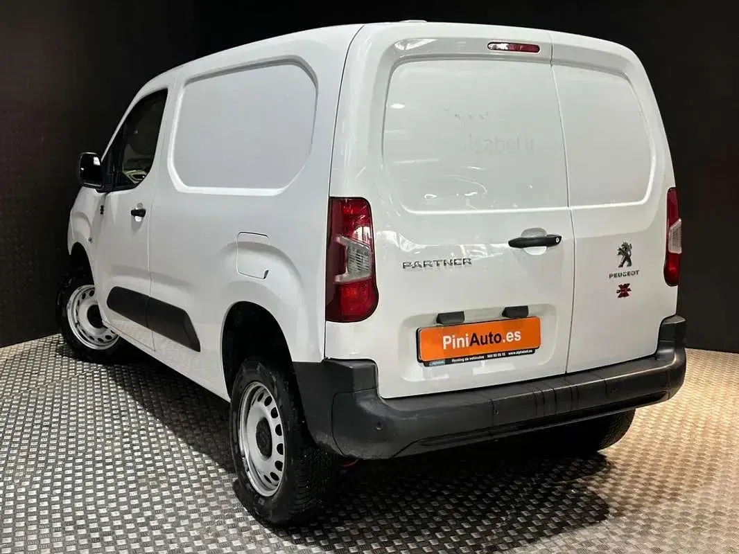 Usado Peugeot Partner Premium 128 CV (94 kW) 2022 Blanco Monovolumen