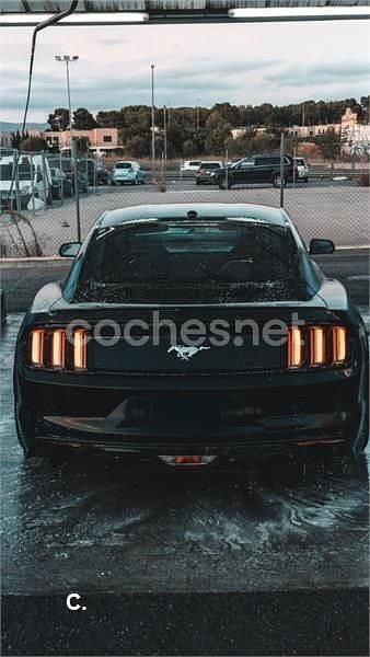 Usado Ford Mustang Fastback 314 CV (230 kW) 2016 Negro Coupe