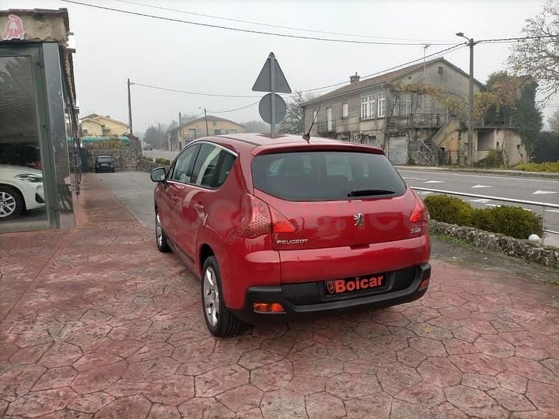 Usado Peugeot 3008 Sport 110 CV (80 kW) 2009 Granate Familiar
