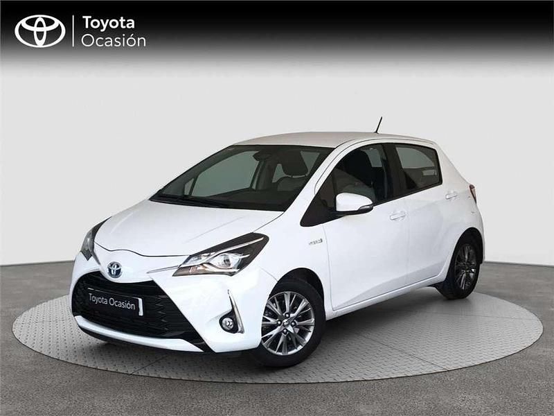 Usado Toyota Yaris Hybrid Active 99 CV (72 kW) 2020 Utilitario