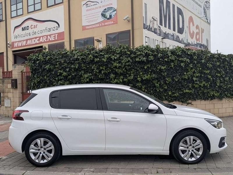Usado Peugeot 308 Allure 131 CV (96 kW) 2021 Blanco Utilitario