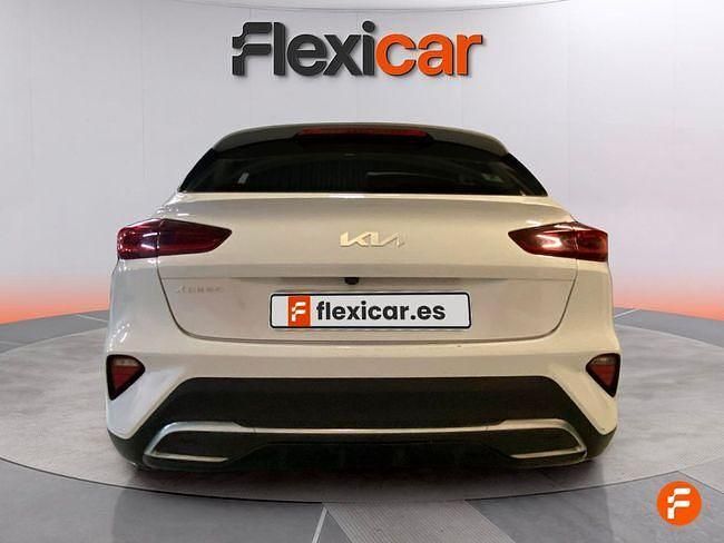 Usado Kia XCeed 120 CV (88 kW) 2023 Blanco SUV