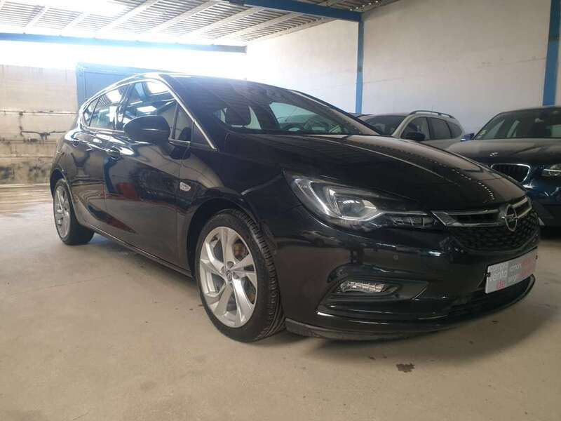 Negro Usado 2016 Opel Astra Business Utilitario | 12.000 € (Un poco caro) - Imagen 1/4