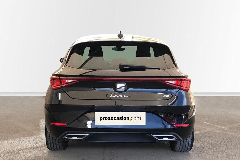 Usado Seat Leon FR 150 CV (110 kW) 2021 Negro Berlina