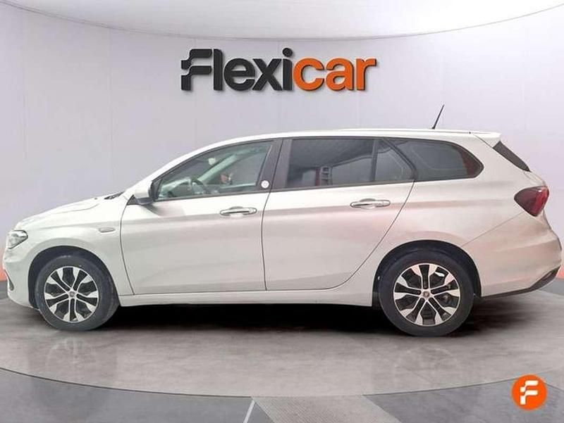 Usado Fiat Tipo Business 95 CV (69 kW) 2020 Gris Familiar