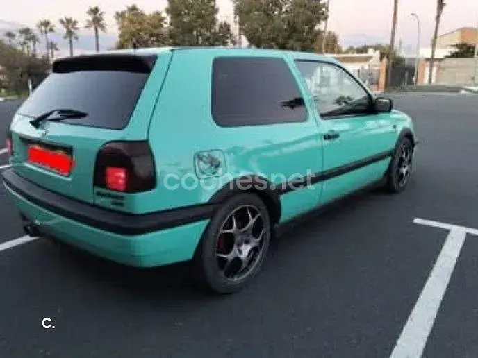 Usado VW Golf III GT 90 CV (66 kW) 1995 Verde Berlina