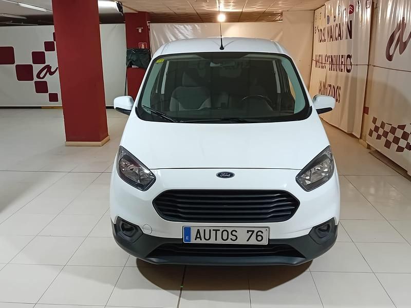 Usado Ford Transit Ambiente 74 CV (54 kW) 2019 Blanco Familiar